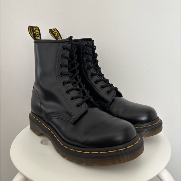 Dr. Martens Shoes - Dr. Martens 1460 narrow smooth leather lace up boots